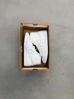 Nike Blazer Mid 77 Vintage Airbrush Swoosh Photon Dust|Plus Best