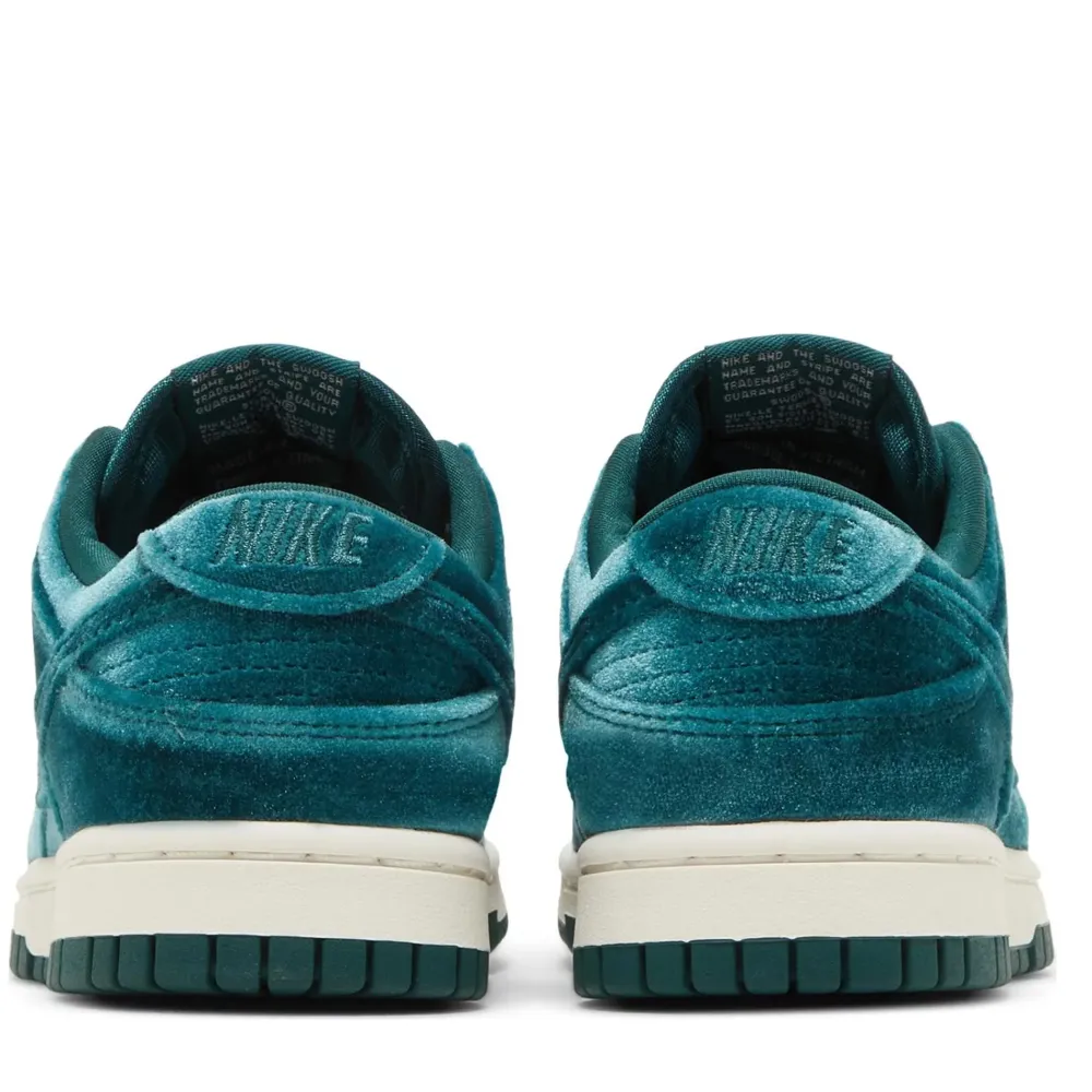 Nike Dunk Low Green Velvet (W) ||Plus Outlet