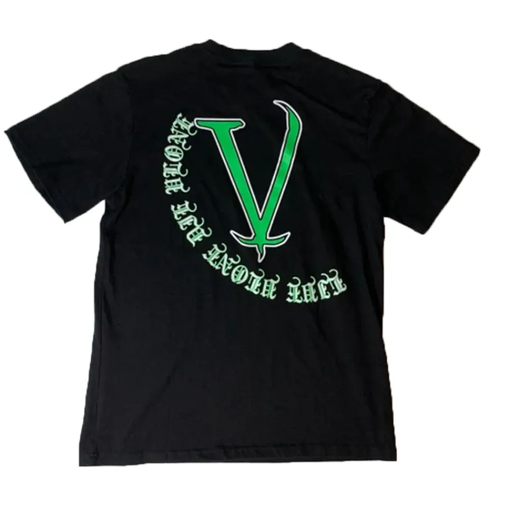 Vlone Old English Script Tee Black/Green ||Plus Discount